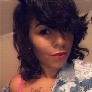 Meet your Posher, Saahiyah